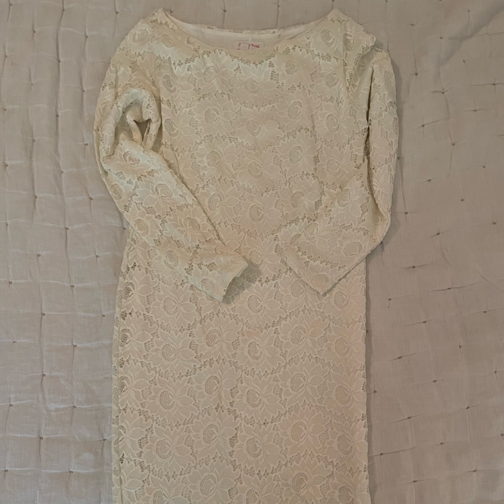 Cream lace Ingrid & Isabel maternity dress